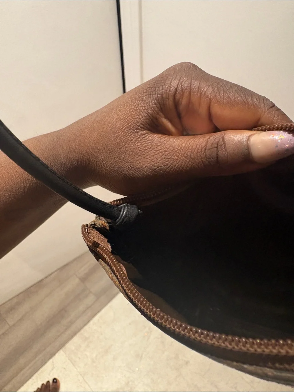 Authentic Check Burberry Vintage Pouch - Picture 6 of 7